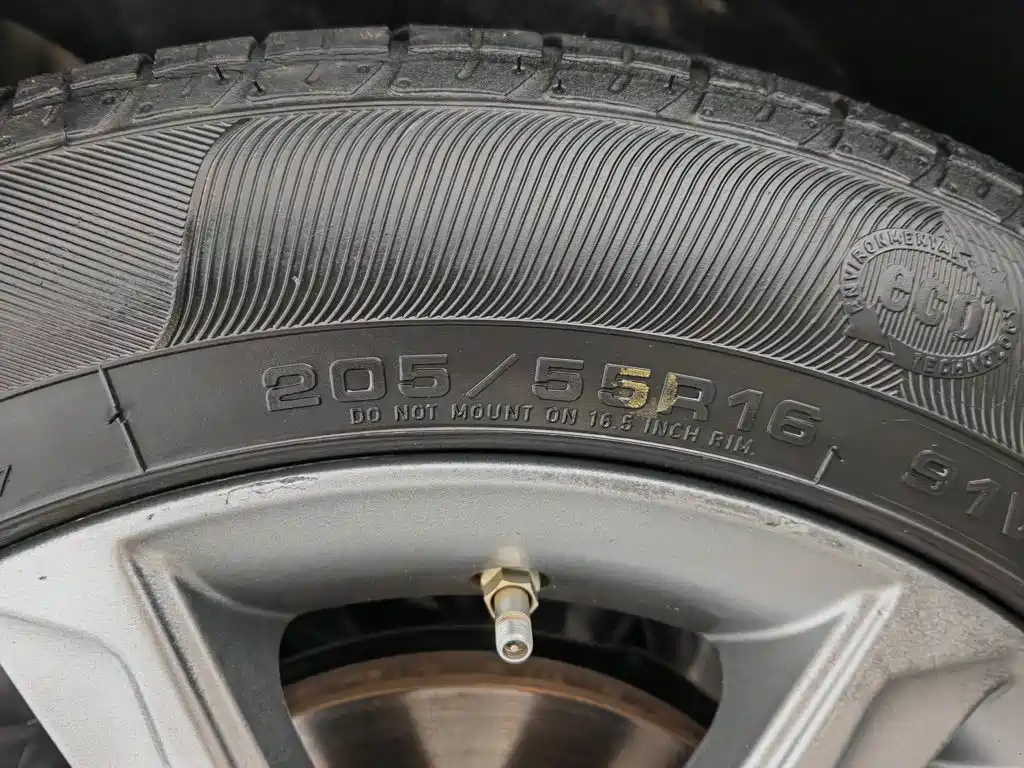 Фото 24 - Geely Emgrand