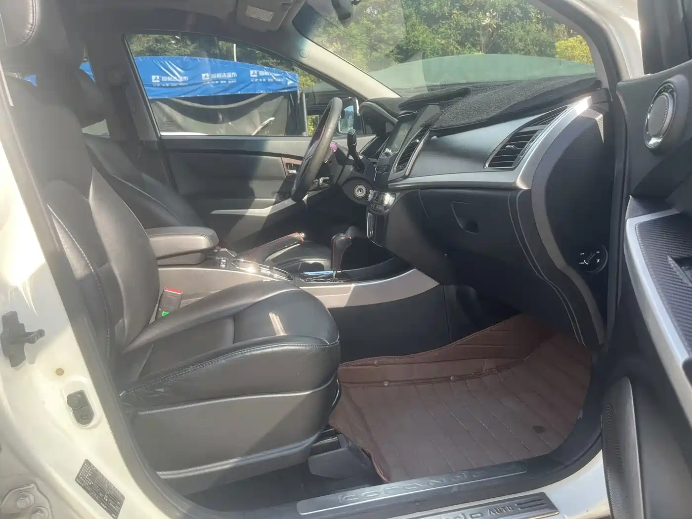 SsangYong Korando 2014 2014 2.0L Gasoline 4WD Automatic Luxury Navigation Edition