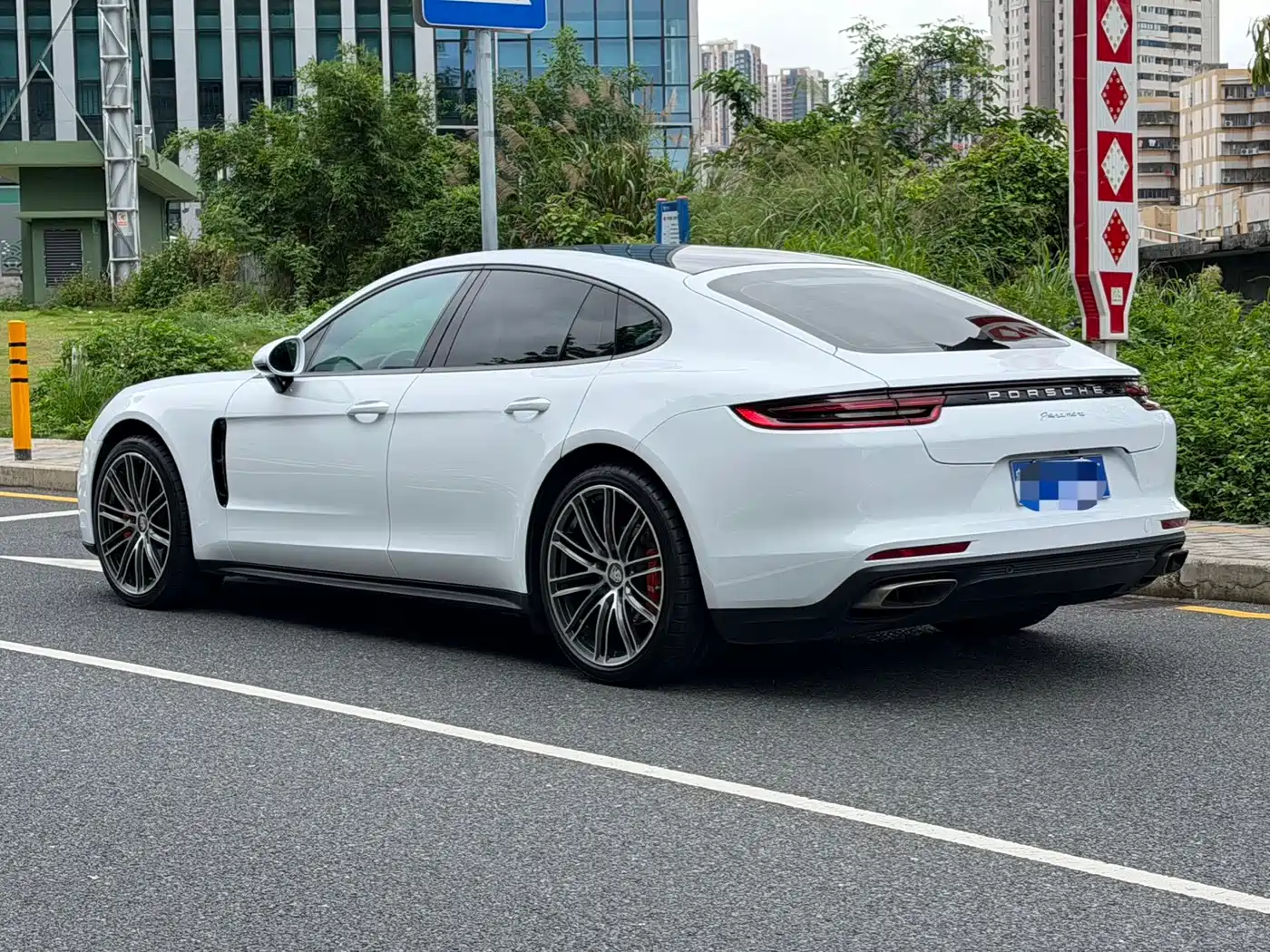 Porsche Panamera 2019 Panamera 2.9T фото 4