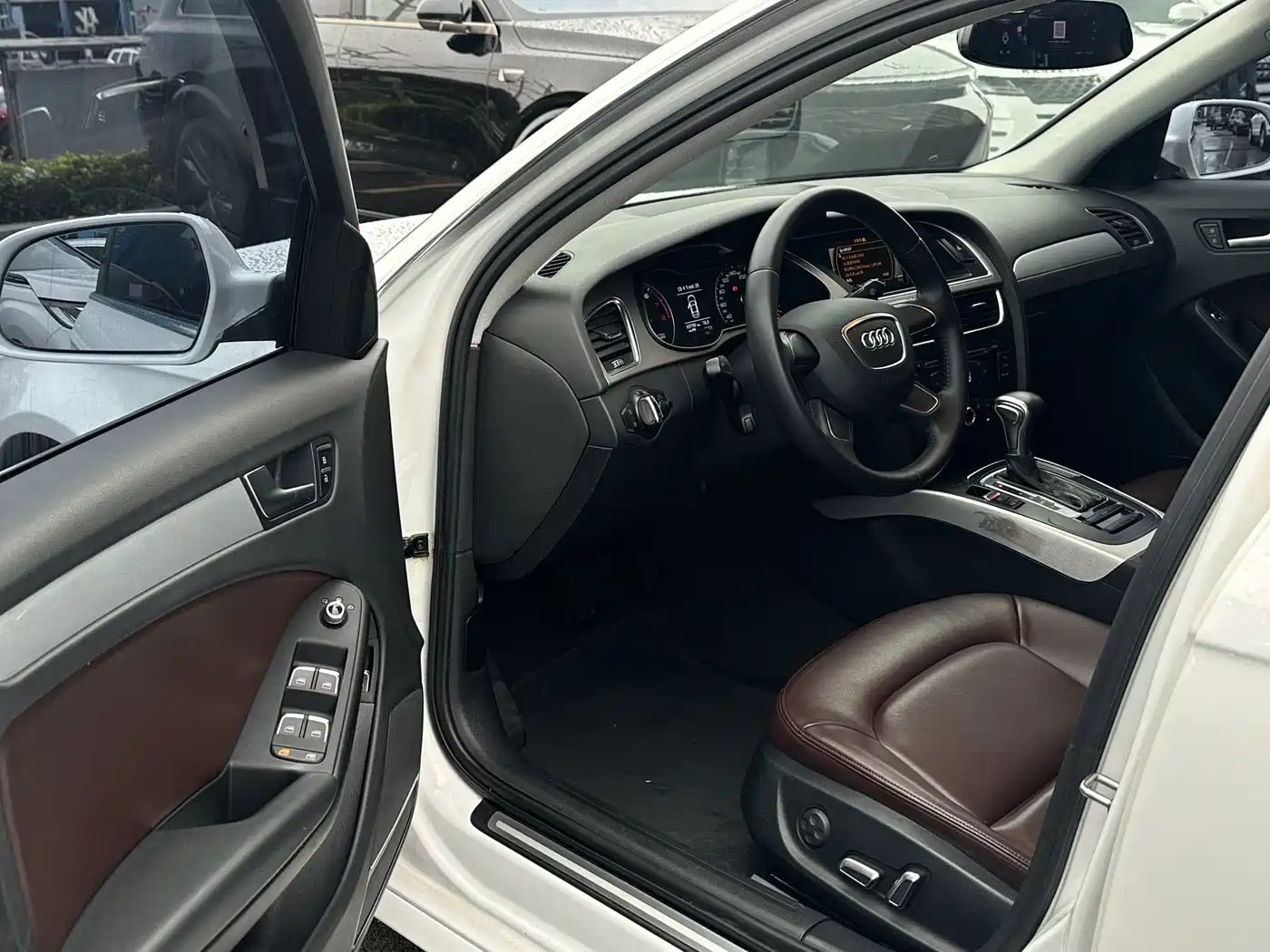 Audi A4L 2016 30 TFSI Collector's Edition Automatic Comfort фото 9