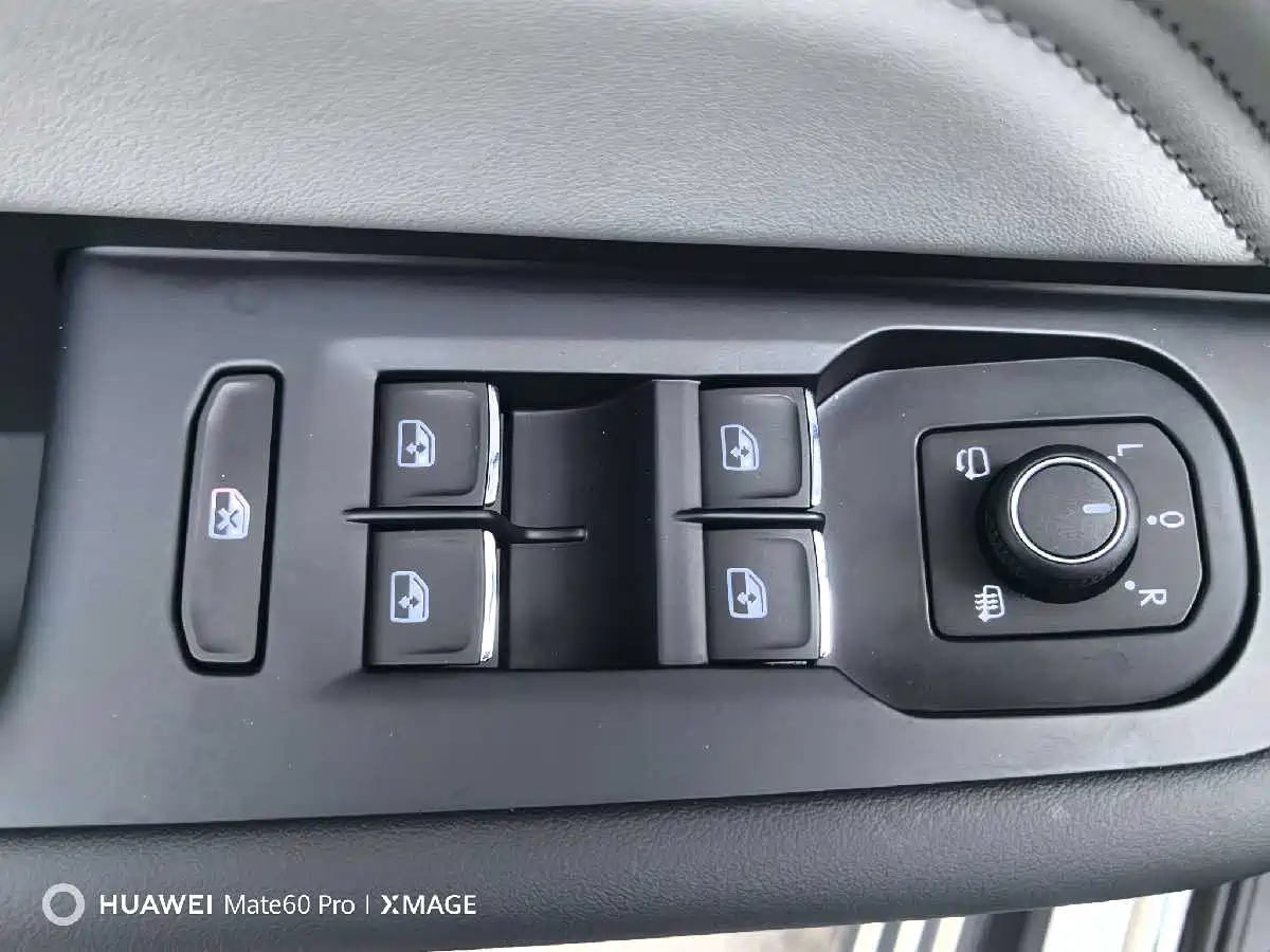 Volkswagen Talagon 2024 380TSI 4WD R-Line Touring фото 23
