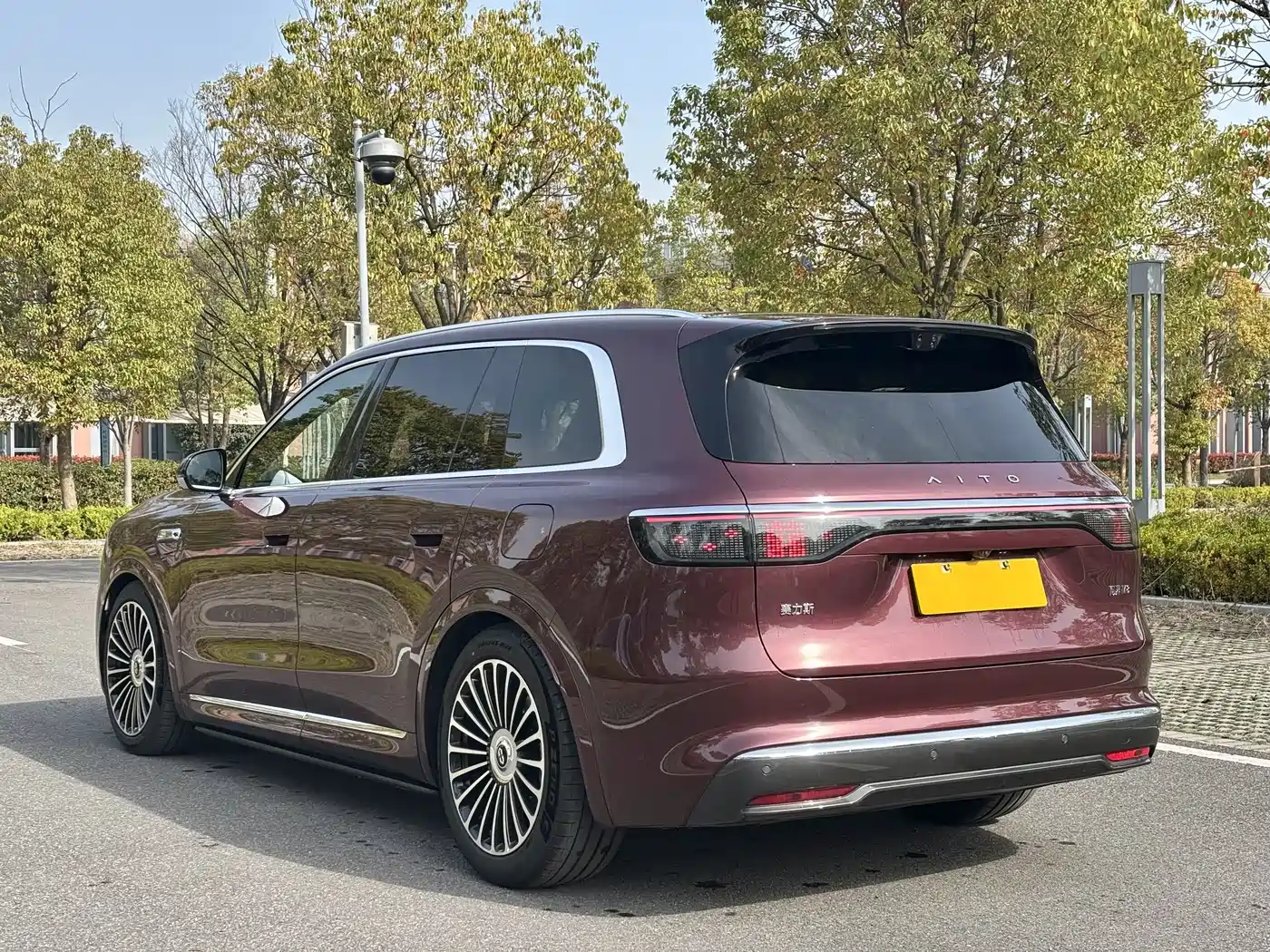 AITO Wenjie AITO M8 2025 Model Extended Range Ultra Edition 53.4kWh 5-Seater фото 9