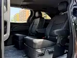 Photo 6 - Toyota Sienna