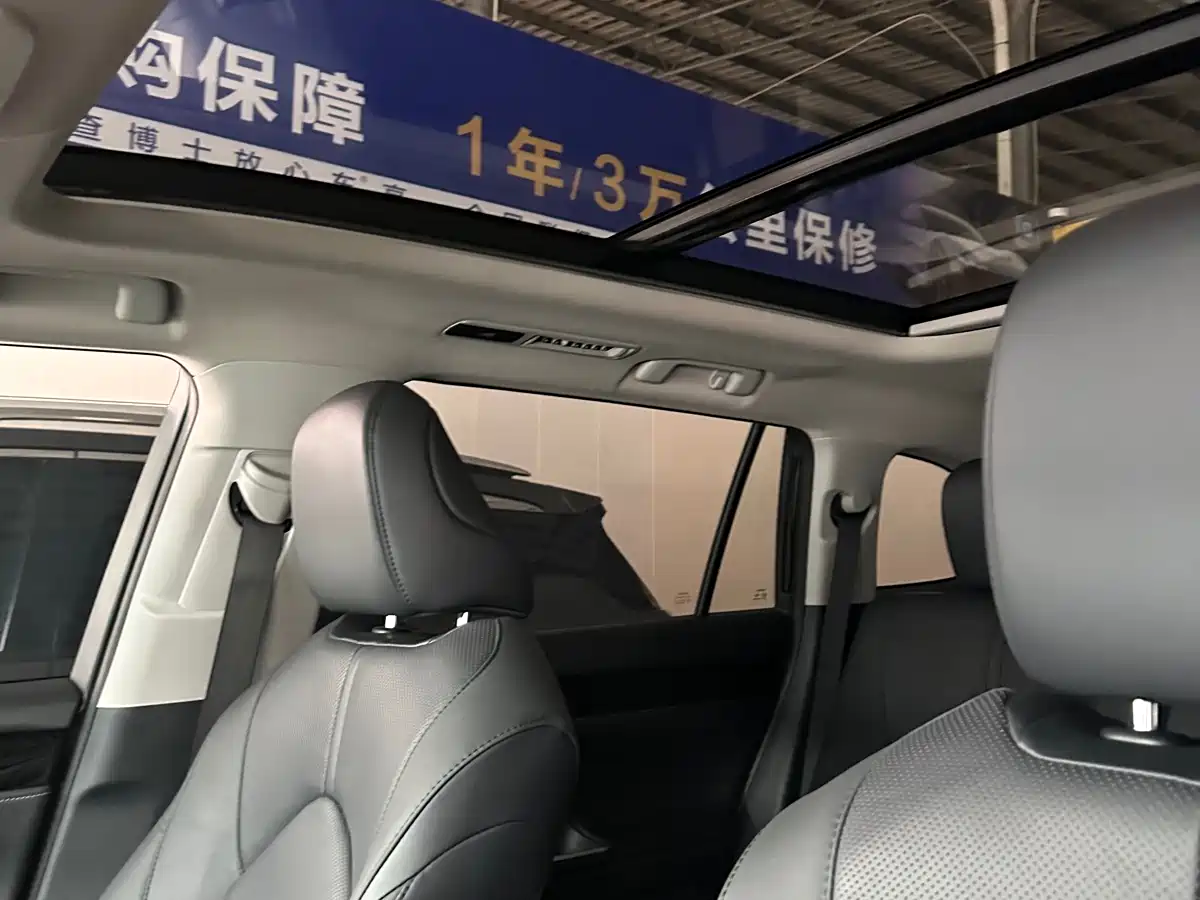 Toyota Highlander 2024 2.5L Smart Hybrid FWD Luxury 7-Seater фото 13
