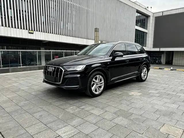 Audi Q7 2024