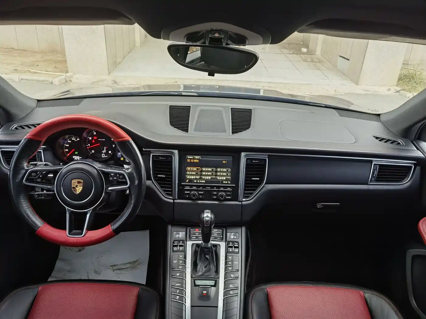 Porsche Macan 2016 Macan 2.0T фото 11