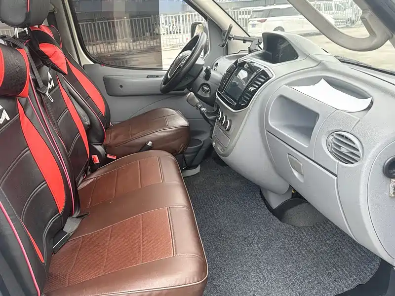 SAIC Maxus Xintu V80 2019 2.5T Classic 6-speed manual Aoyuntong modified long wheelbase medium roof 7-seater фото 14