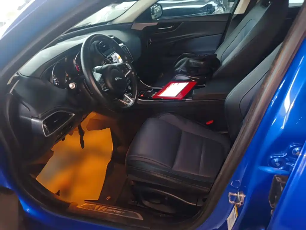 Jaguar XE 2016 2017 2.0T 200PS R-Sport