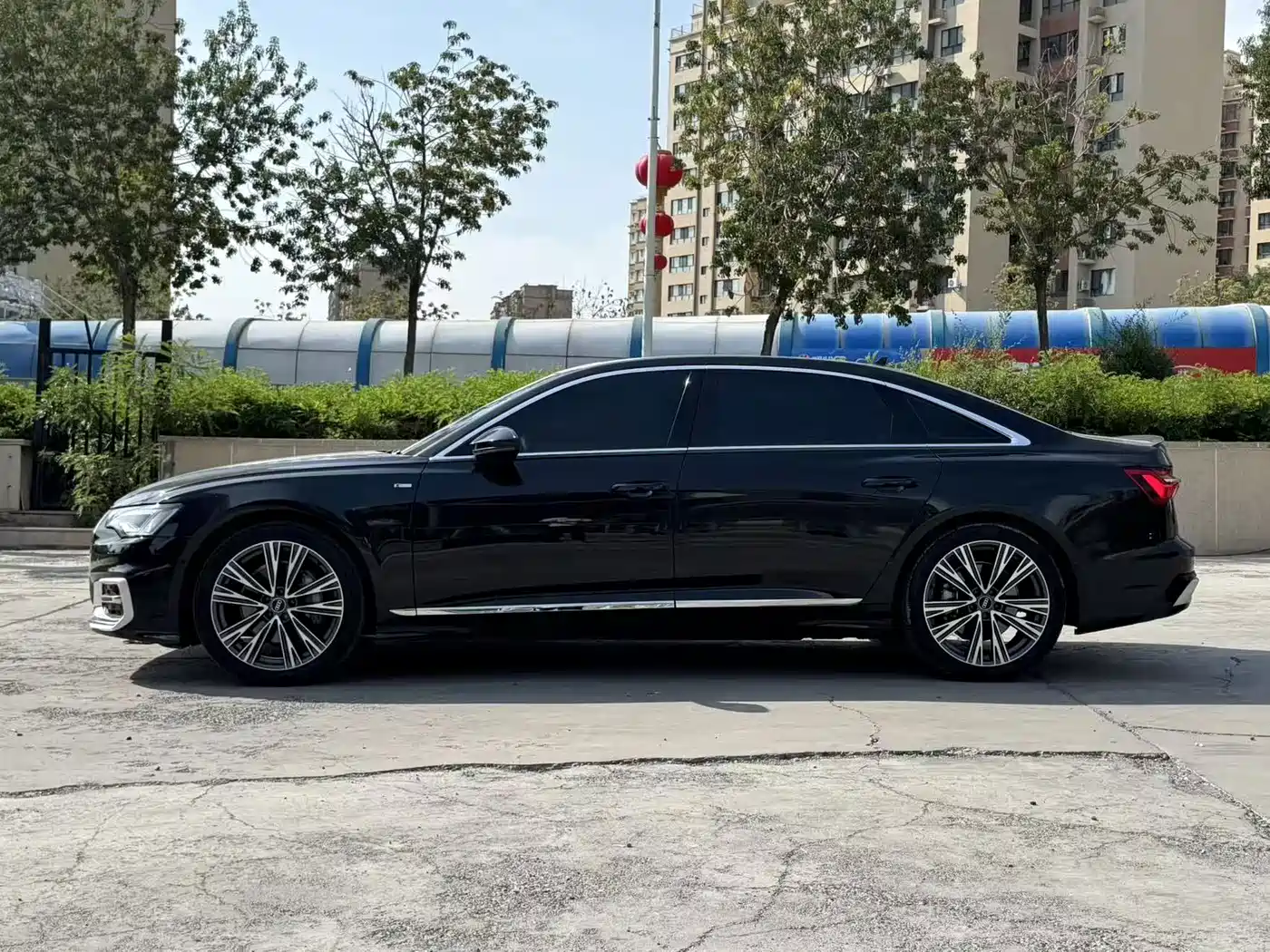 Фото 10 - Audi A6L
