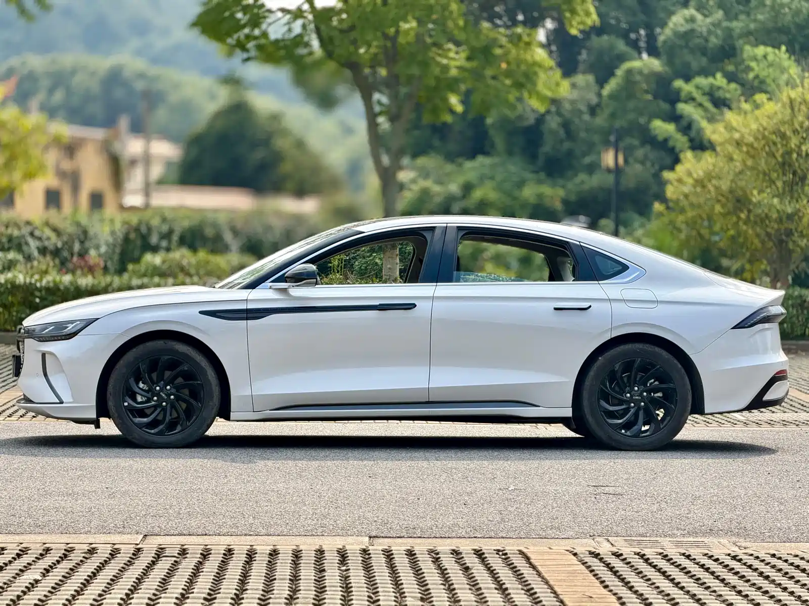 Фото 4 - Lincoln Z