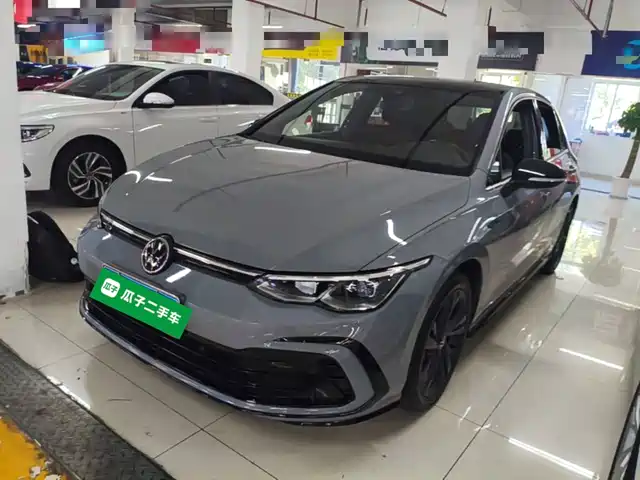Volkswagen Golf 2021