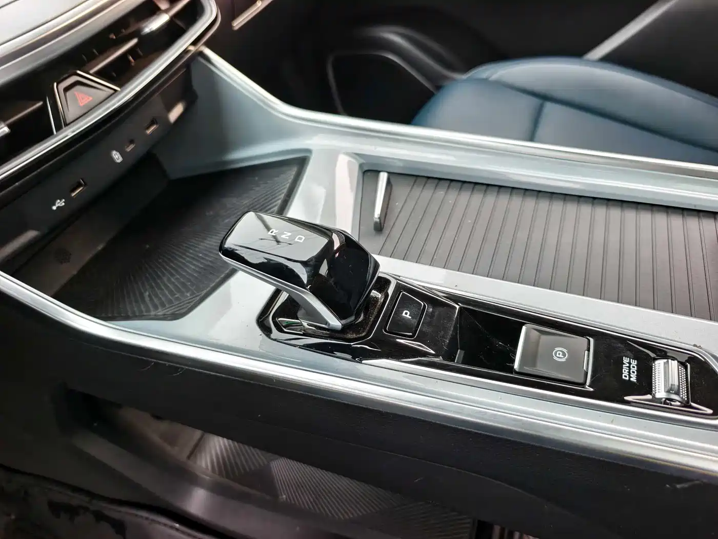 GEELY AUTOMOBILE JIAJIE