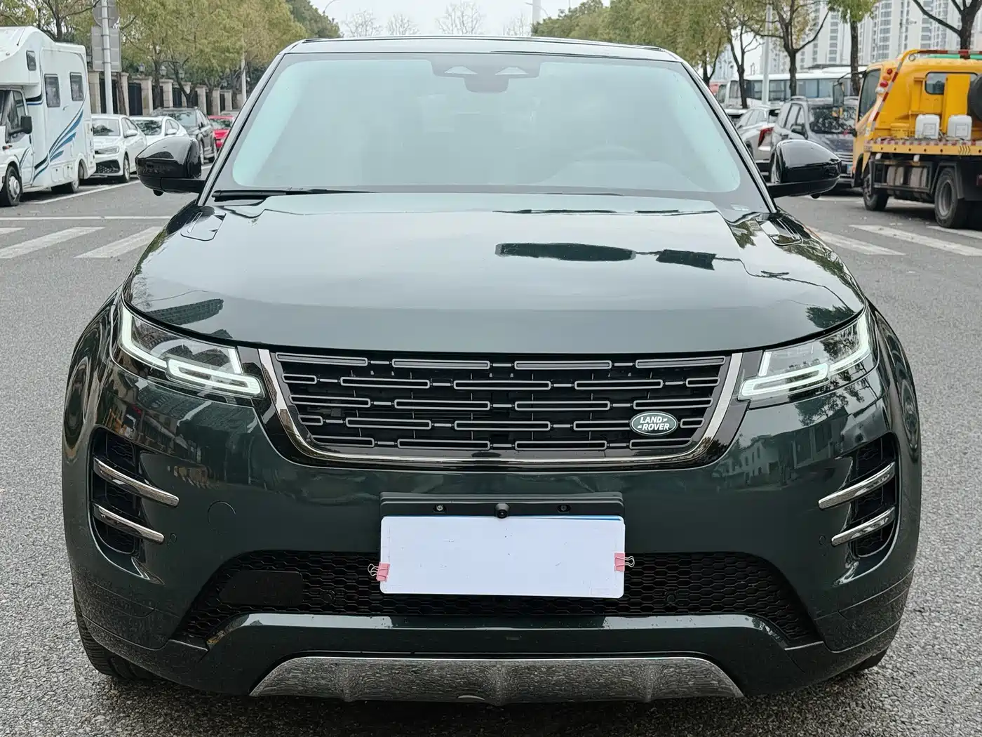 Land Rover Range Rover Evoque 2024 Range Rover Evoque L 249PS Light Master Edition фото 2