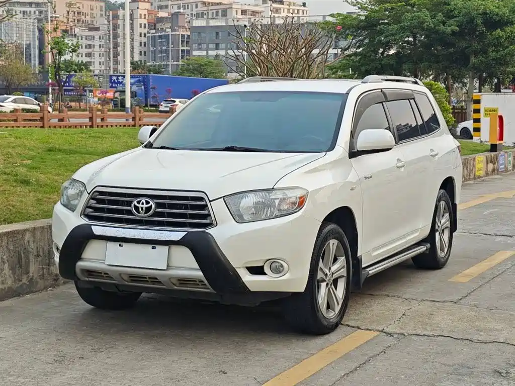 Toyota Highlander 2011 2.7L 2WD 5-seat Sport