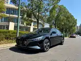 Фото 3 - Hyundai Elantra