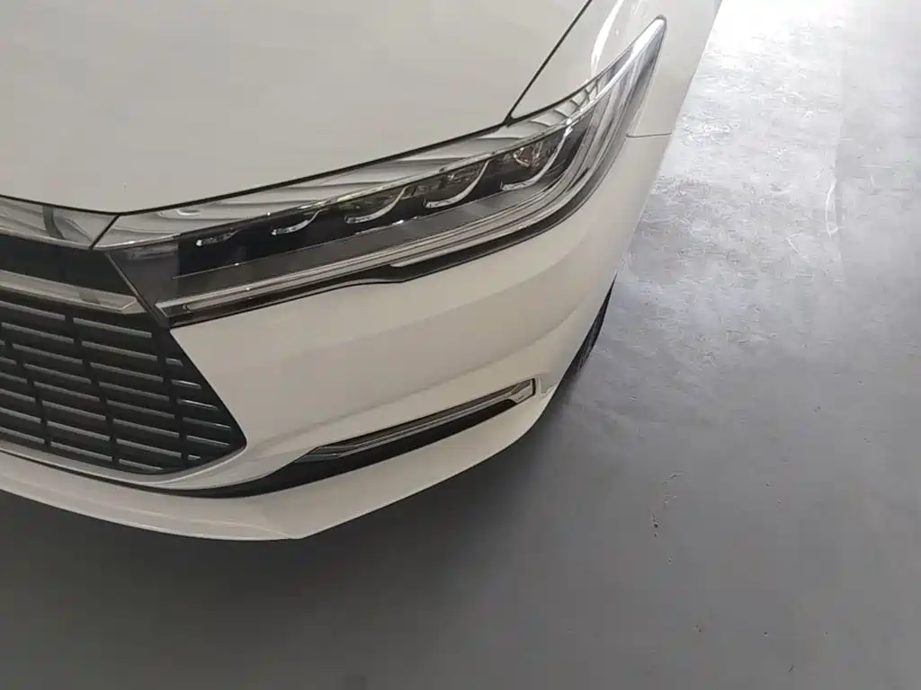 Фото 24 - BYD Qin New Energy