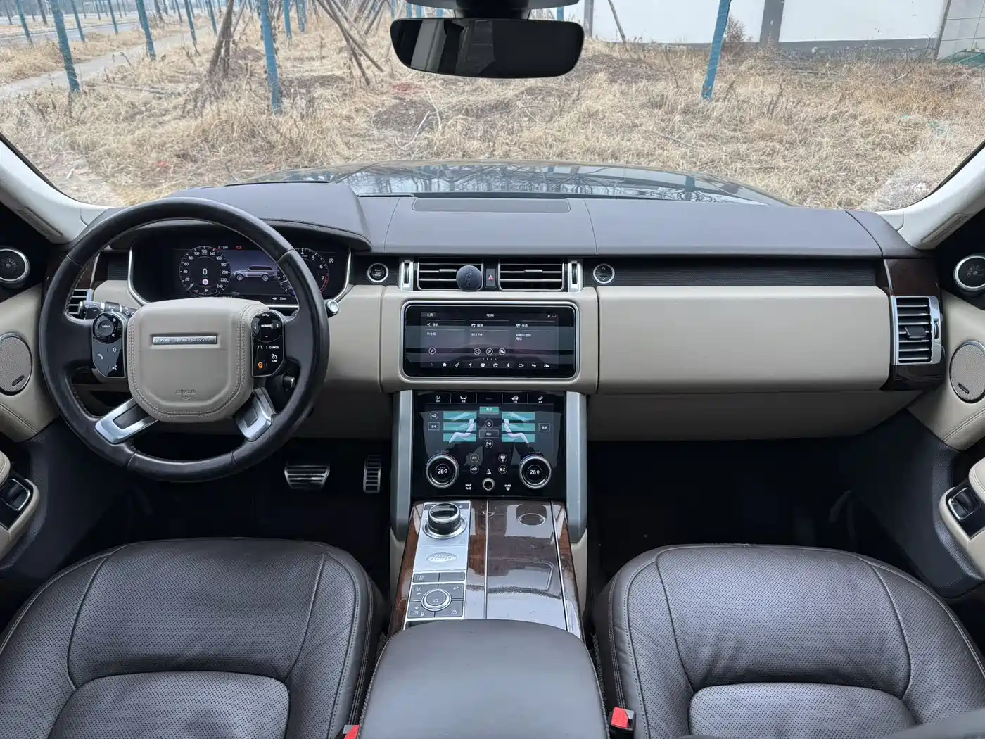 Land Rover Range Rover 2020 3.0 L6 Heritage Extended Edition фото 7