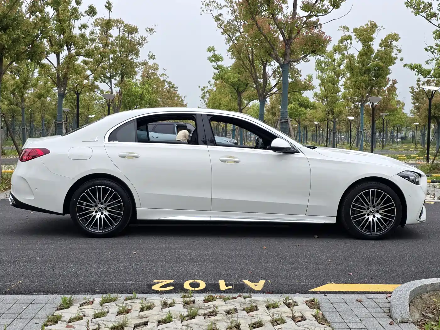 Mercedes-Benz C-Class 2024 C 200 L Sport Edition фото 8