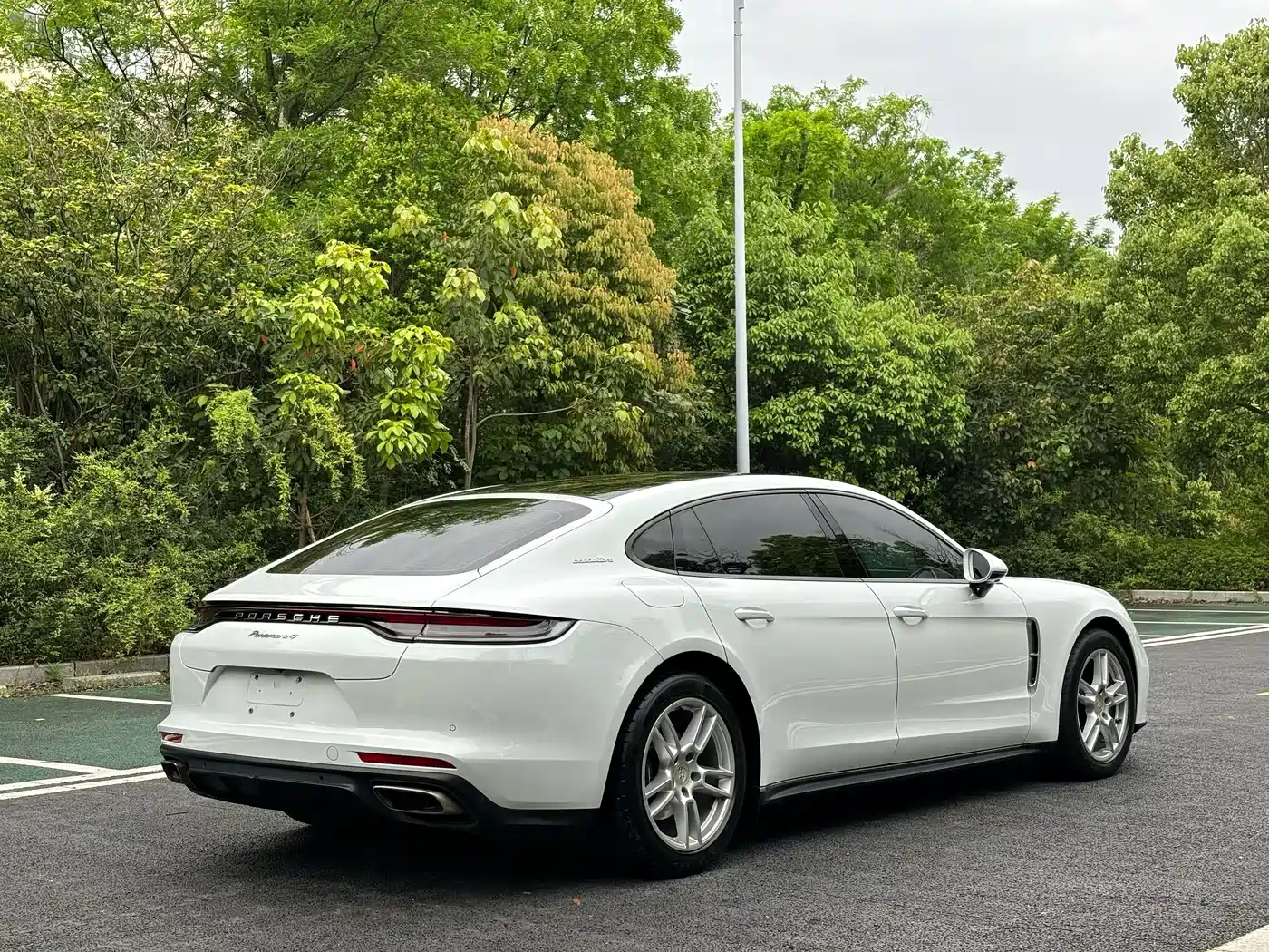Porsche Panamera 2023 Panamera 4 Executive Long Wheelbase 2.9T фото 4