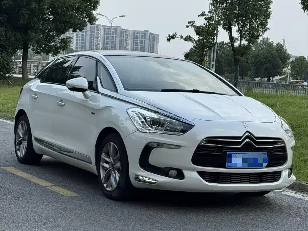 DS 5 2014 2014 1.6T Luxury THP200