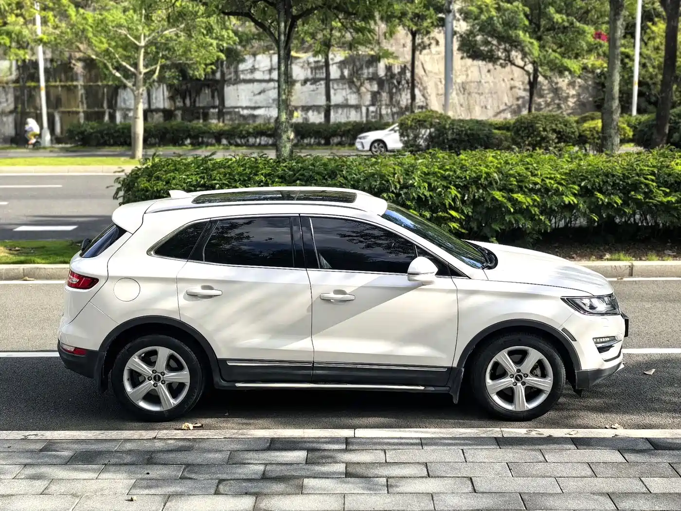 Lincoln MKC 2018 2017 2.0T 2WD Exclusive Edition