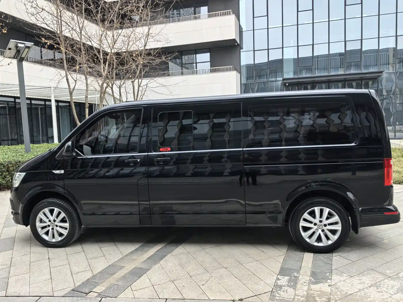 Volkswagen Caravelle 2017 2.0TSI 4WD Luxury 8-Seater фото 8