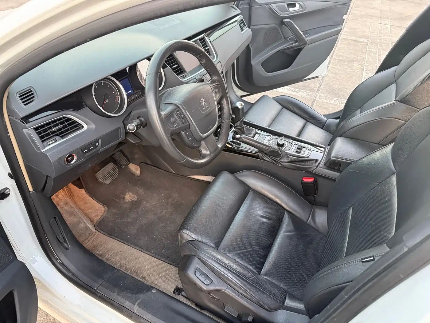 Peugeot 508 2011 2.3L Automatic Flagship фото 8