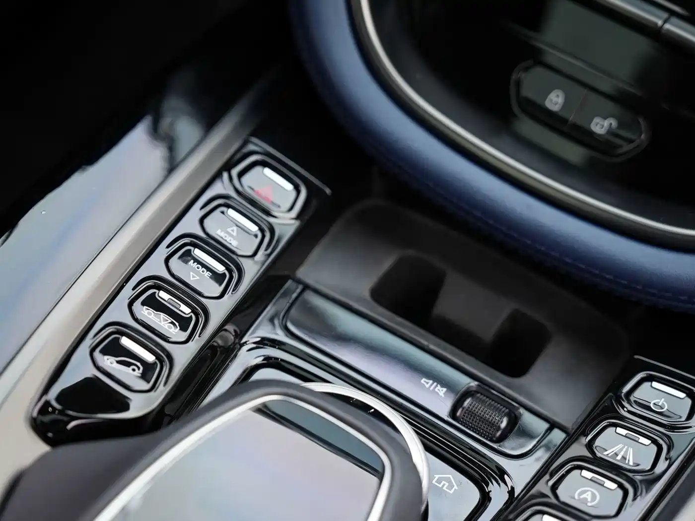 Aston Martin DBX 2022 2022 4.0T V8