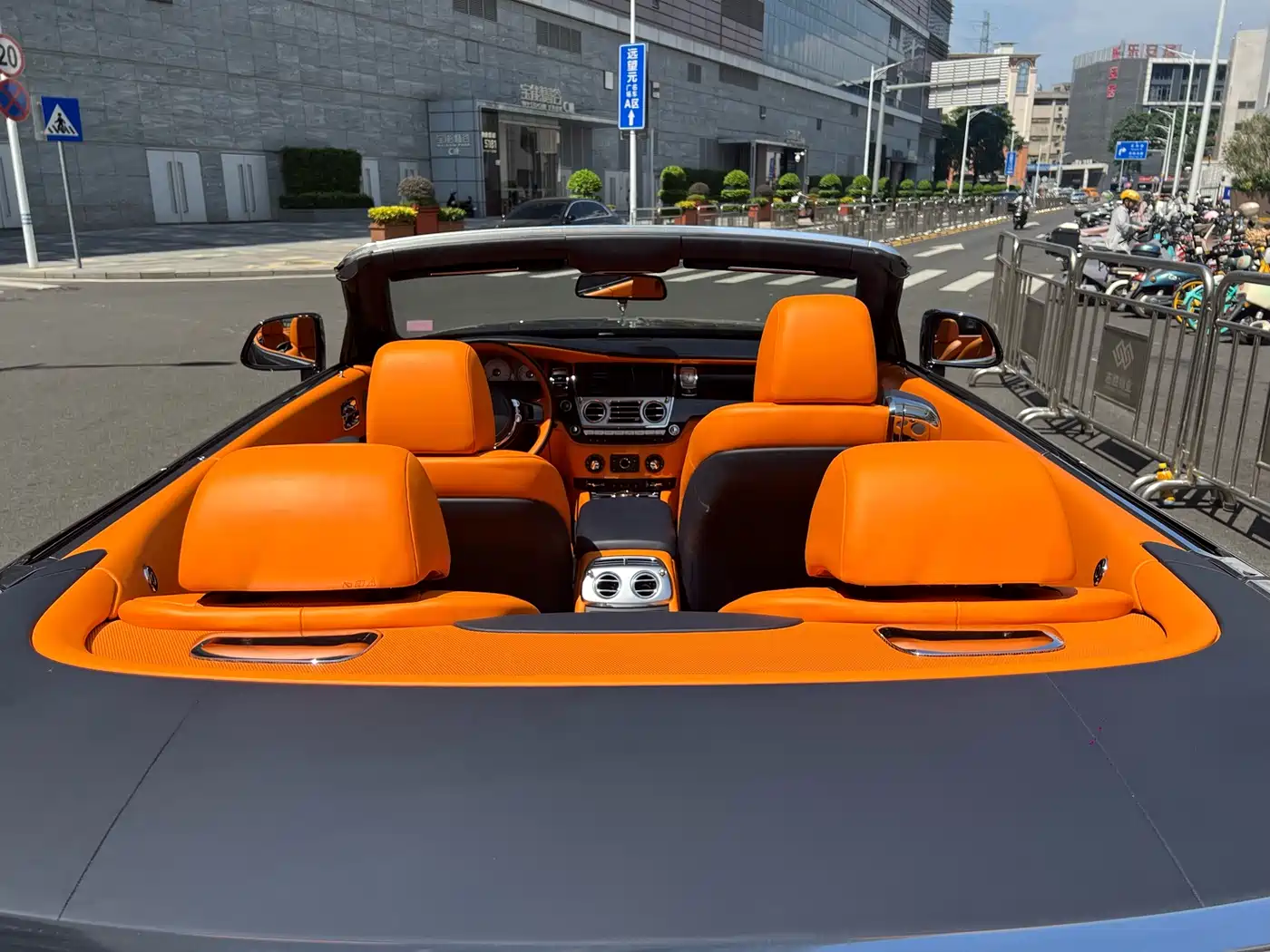 Rolls-Royce Dawn 2017 2018 6.6T Standard