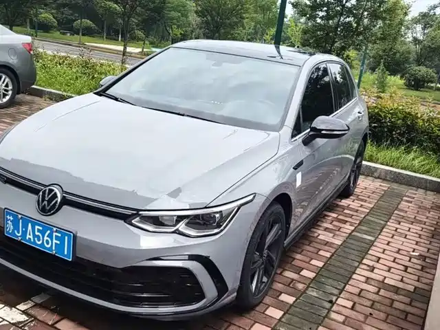 Volkswagen Golf 2022