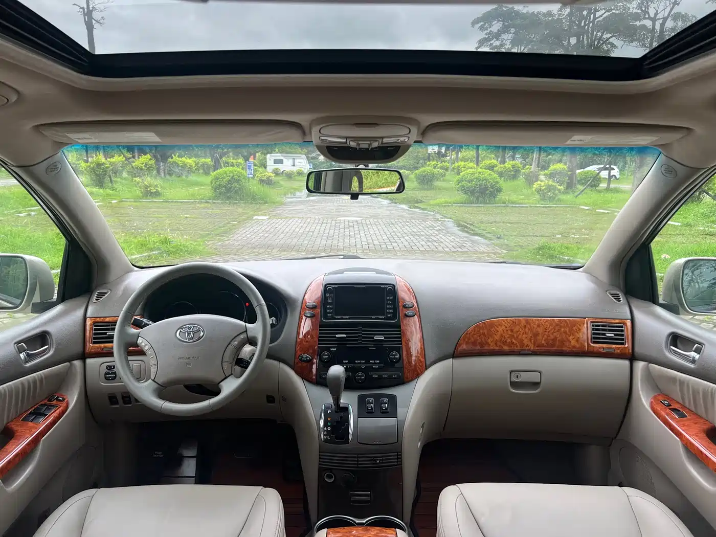Toyota Sienna 2010 2009 Base Model