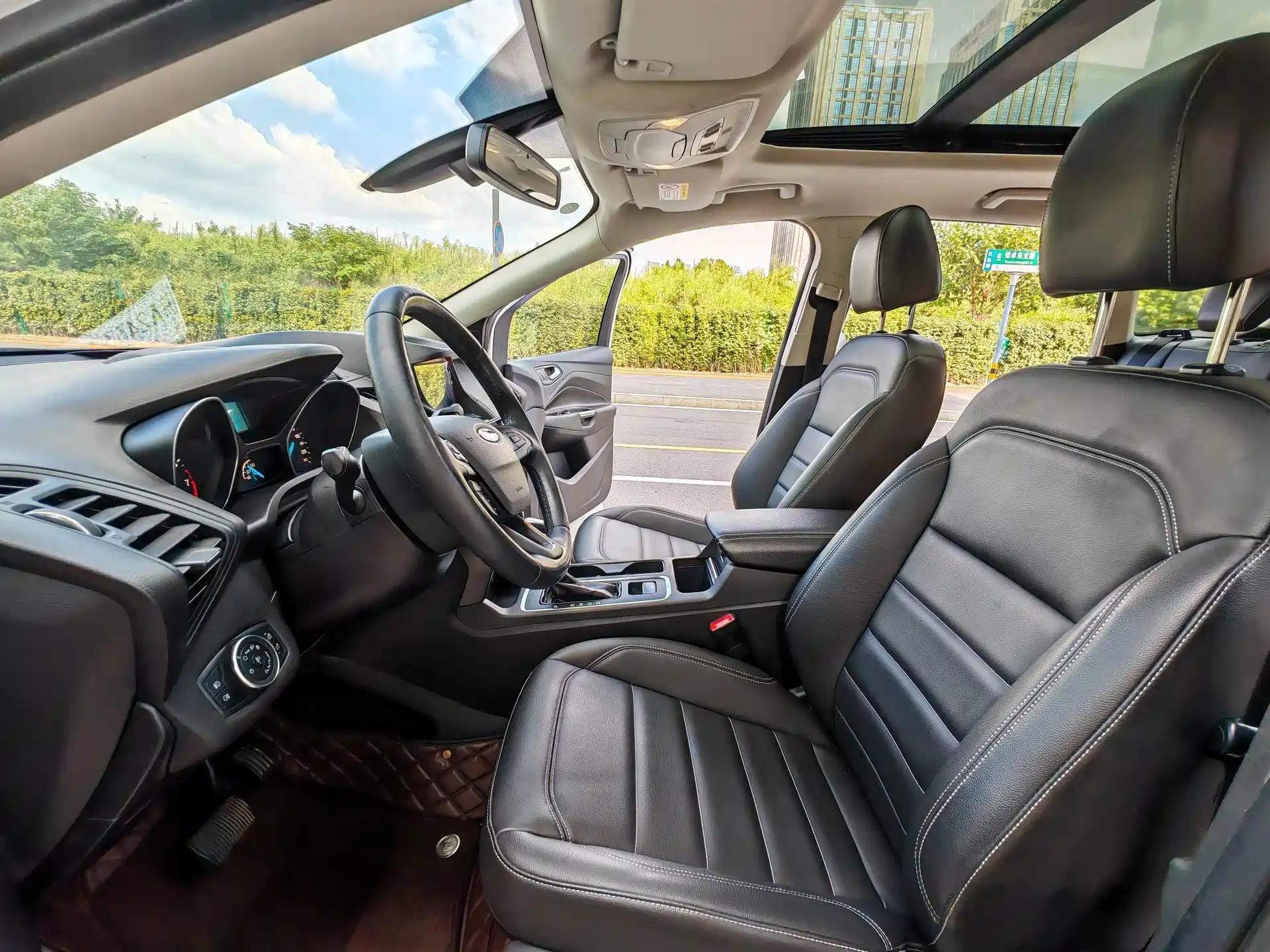 Photo 9 - Ford Kuga