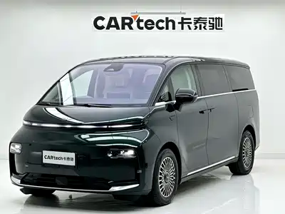 Geely LEVC L380