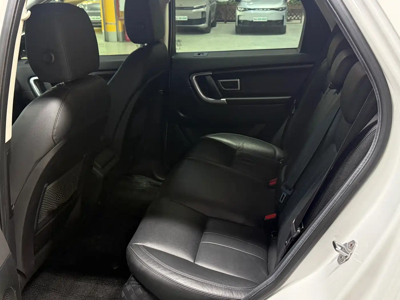 Land Rover Discovery Sport 2019 240PS SE Edition China V фото 14