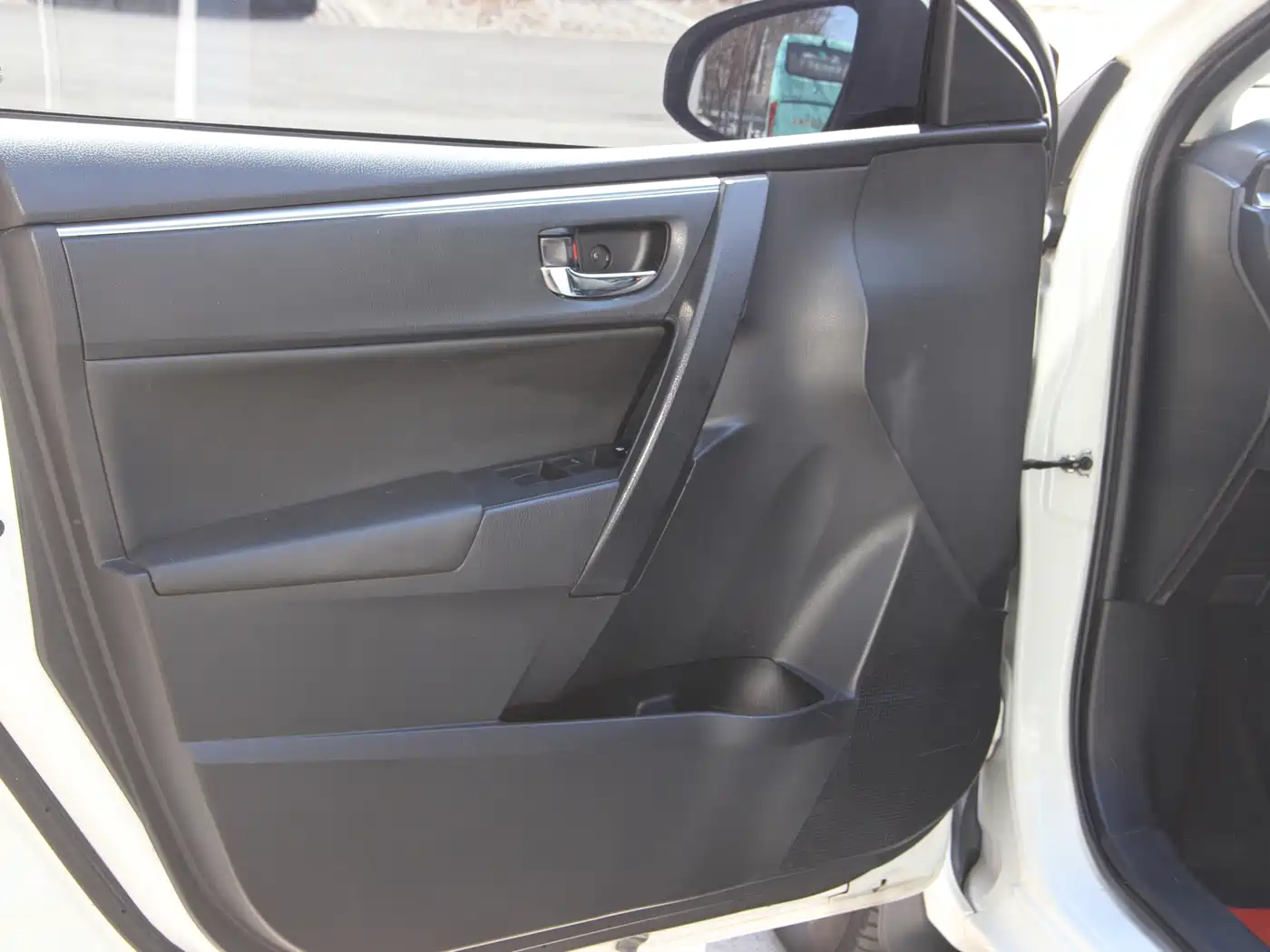 Toyota Levin 2016 1.6G CVT Elite Edition фото 12