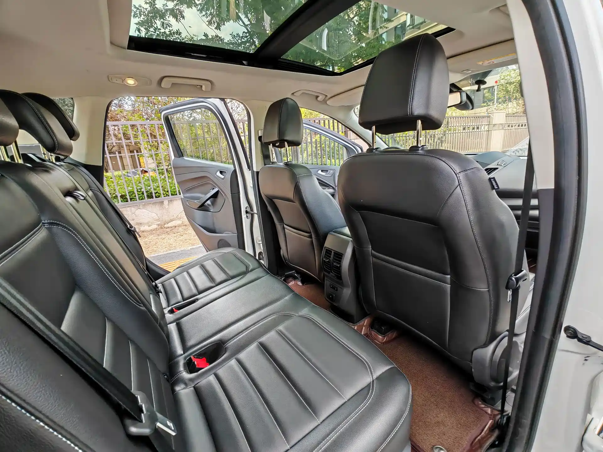 Photo 13 - Ford Kuga