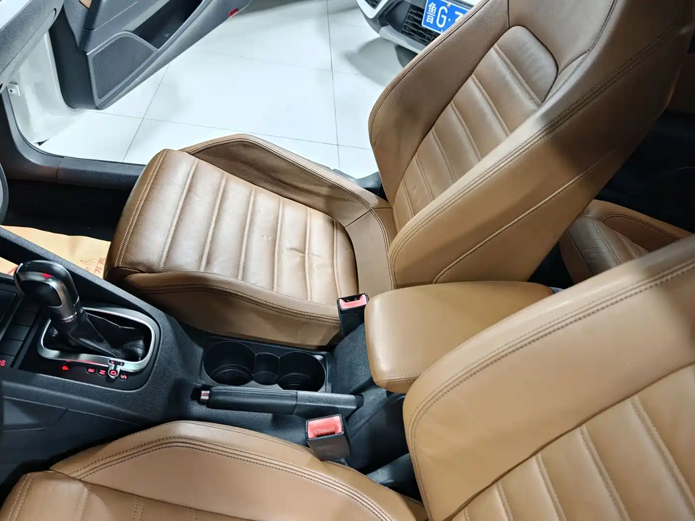 Volkswagen Scirocco 2012 2011 2.0TSI Luxury