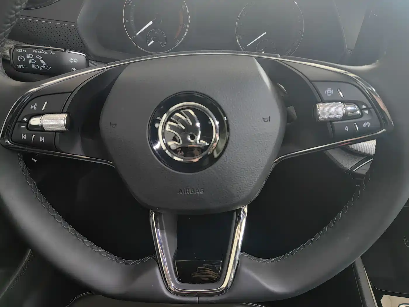 Škoda Octavia 2024 PRO TSI280 Premium Edition фото 28
