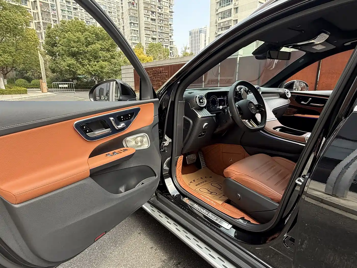 Mercedes-Benz GLC 2025 GLC 300 L 4MATIC Luxury 5-seater фото 7