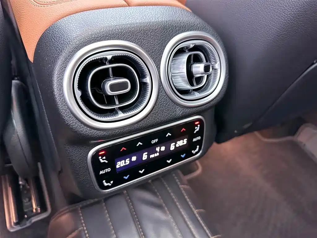 Mercedes-Benz GLC 2023 Facelift GLC 260 L 4MATIC Luxury 5-Seater фото 22