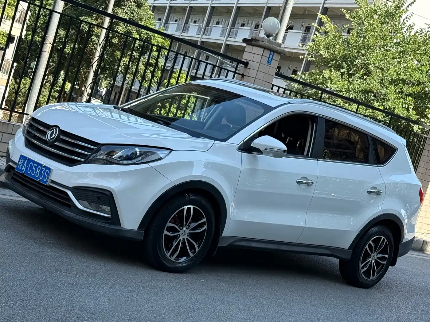 Dongfeng Fengguang Fengguang 580 2018 — пригон из Китая