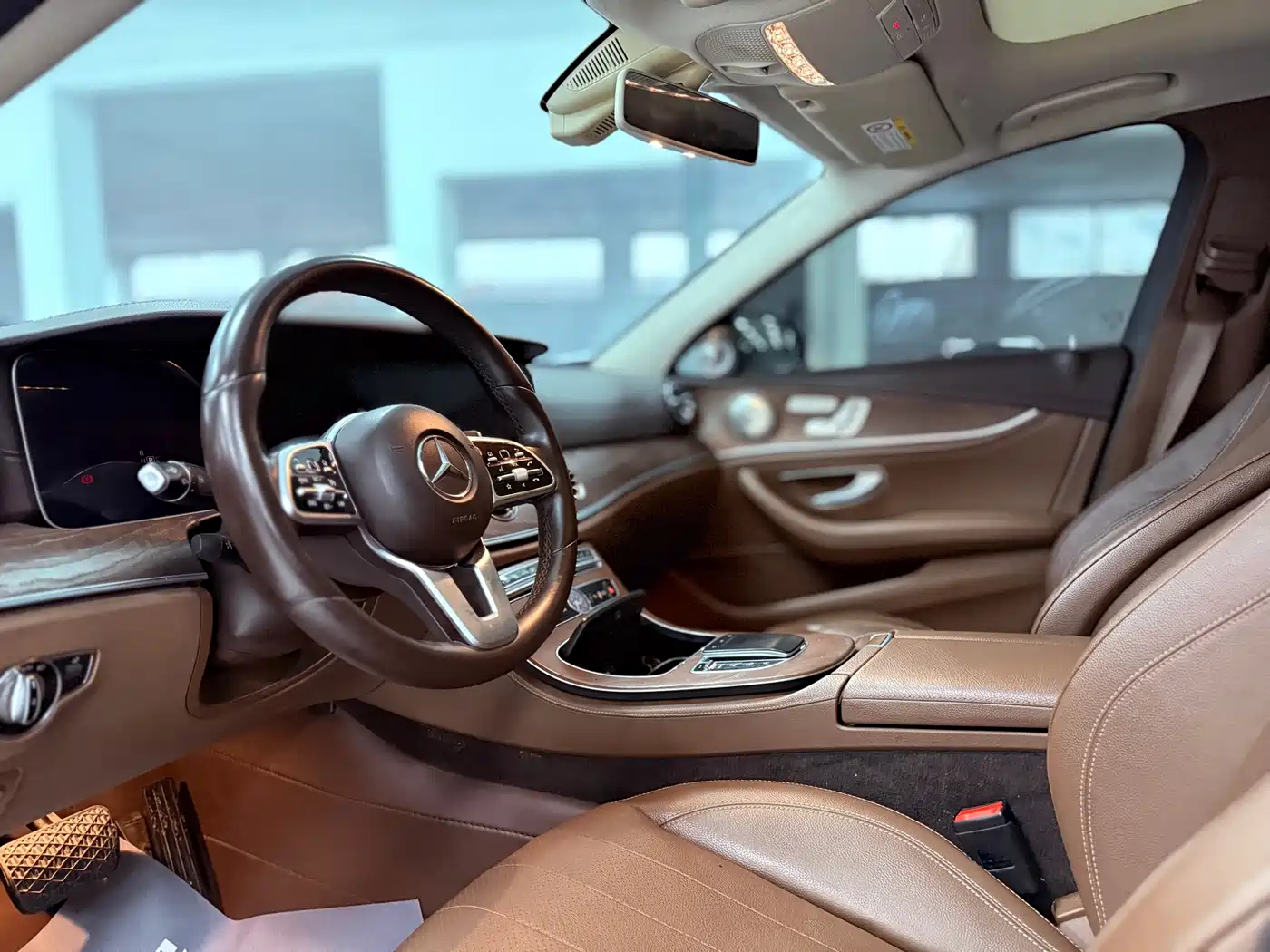 Mercedes-Benz E-Class 2019 E 300 L Fashion фото 7
