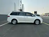صورة 5 - Toyota Sienna