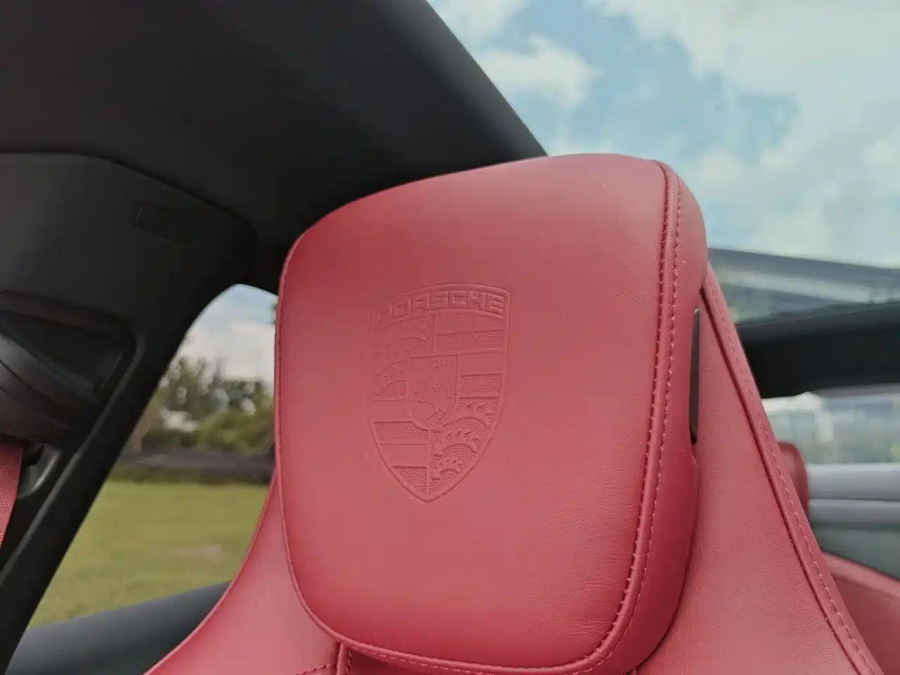 Porsche Taycan 2023 2022 Taycan