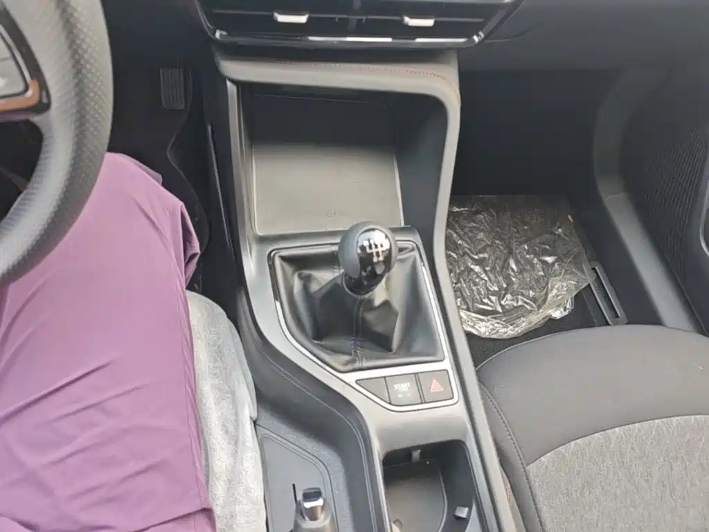 Roewe i5 2026 2023 1.5L Manual Comfort Edition