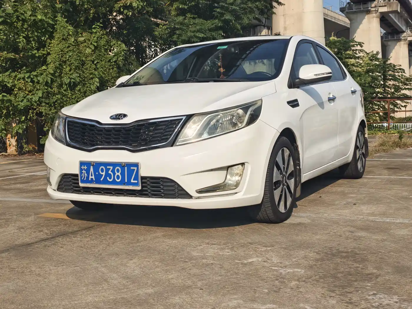 Kia K2 2013 2012 Sedan 1.6L AT Premium Commemorative Edition