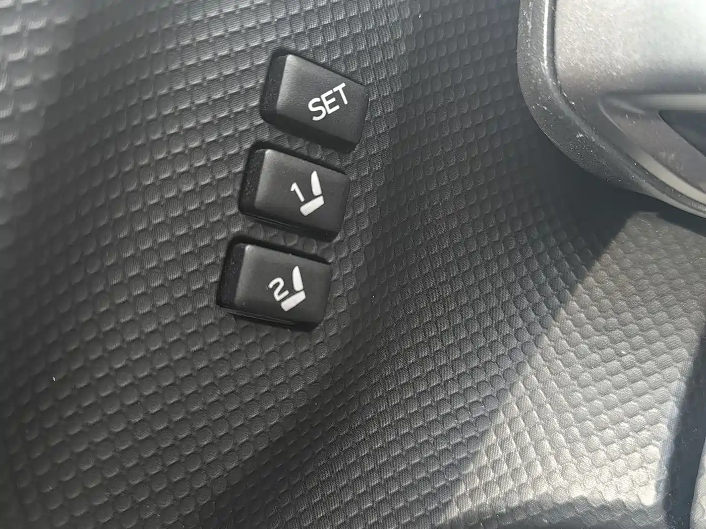 Subaru Forester 2022 2.0i AWD Luxury Edition with EyeSight фото 24