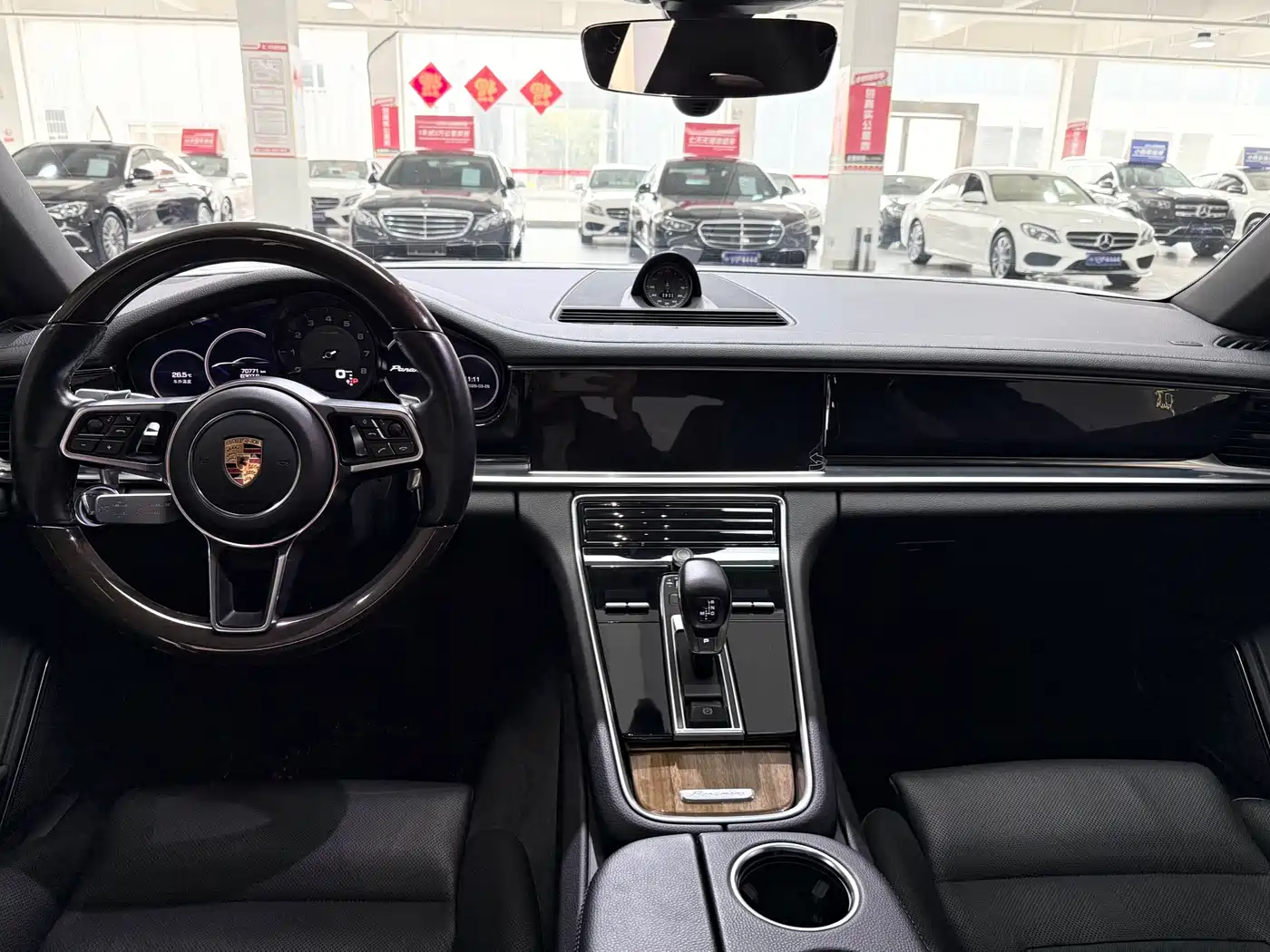 Porsche Panamera 2017 Panamera 4 Executive Long Wheelbase 3.0T фото 13