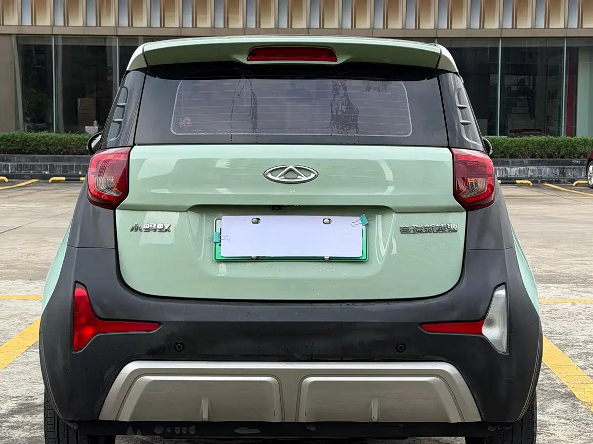 QQ New Energy Little Ant 2023 2022 Sweet Pink Edition Half Sugar Version LFP Lithium 30kW 301km