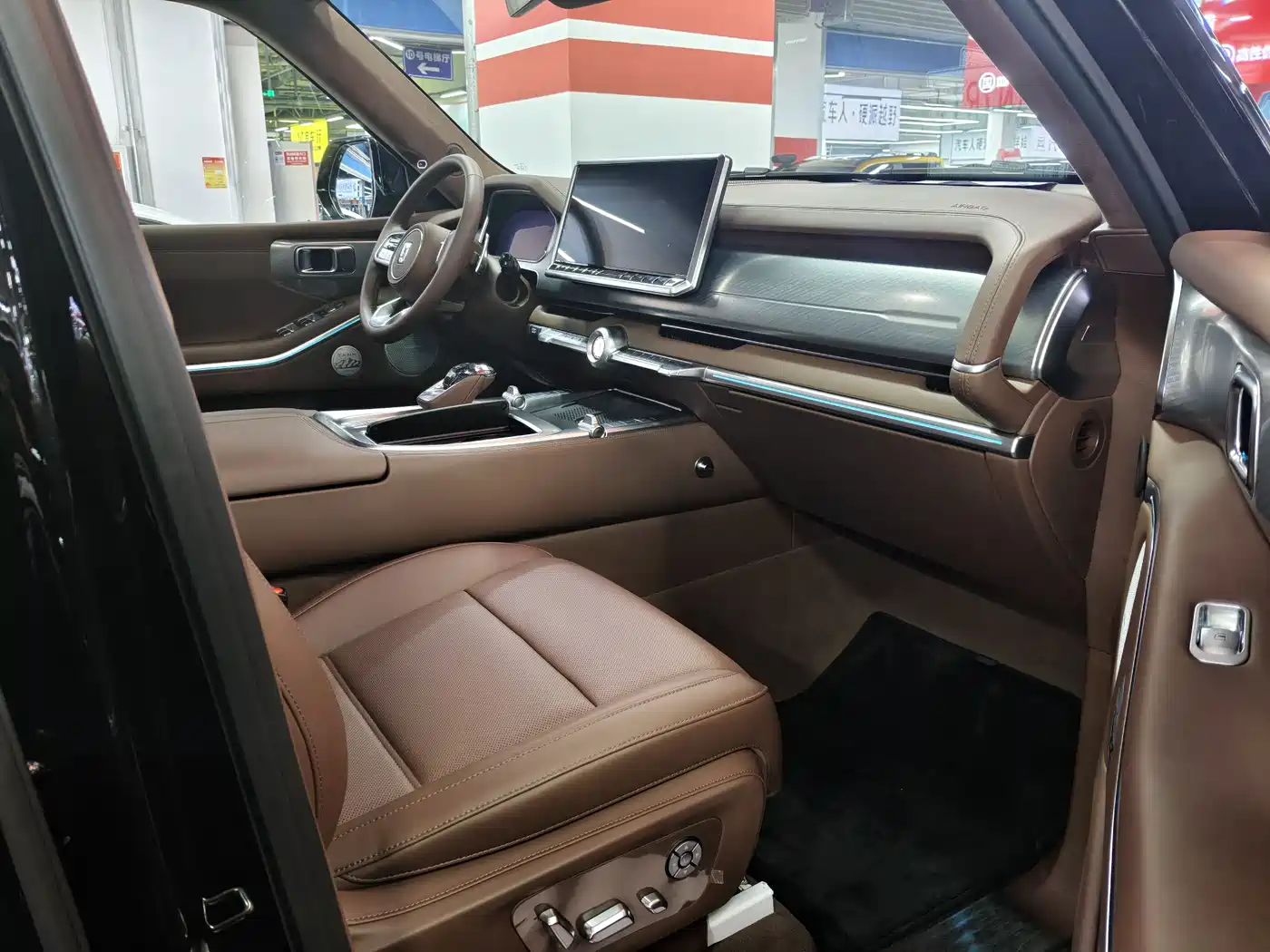 TANK TANK 700 NEW ENERGY